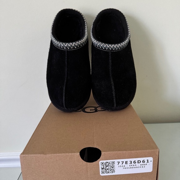 UGG Kid's Black Tasman II Slippers - Picture 1 of 4